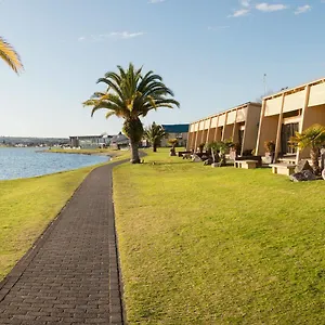 https://oasis-beach-resort.rotoruahotelsnz.com